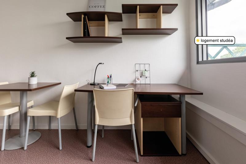 STUDÉA CERGY UNIVERSITE 1