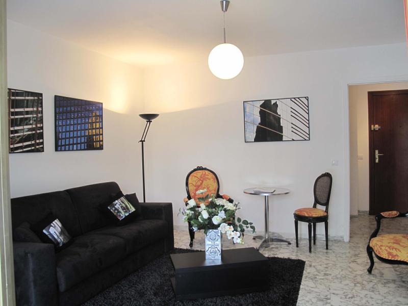: Grande pièce donnant sur terrace