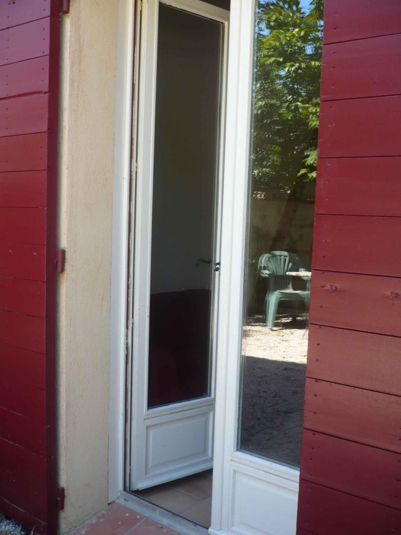 : porte-fenêtre entrée du studio
