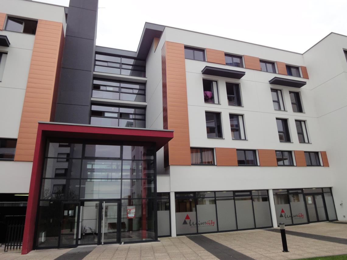Univercity de la Maine : façade cour intérieur