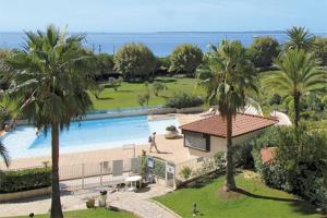 T2 Juan les pins pour étudiant