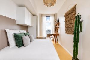 Coliving - Paris - Emménage dans cette chambre lumineuse de 9 m² au dernier étage d'un duplex parisien en colivng - PA105