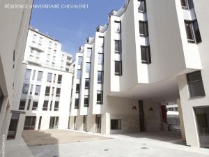  alt="A la recherche d'un logement étudiant sur Paris en dernière minute?"