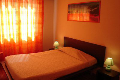 COTE SCENE : Autre vue de la chambre