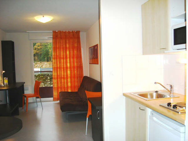 SAINTE MARTHE : Autre vue de la chambre
