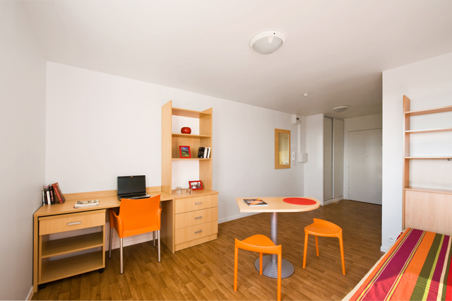 Univercity Jean Zay : Intérieur studio